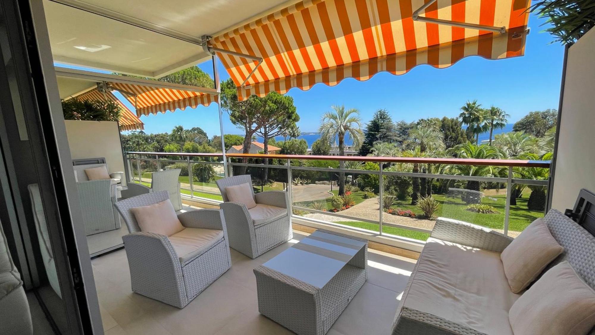 Appartement 2 Chambres Vue Mer Panoramique, Proche Croisette Cannes 발로리스 외부 사진